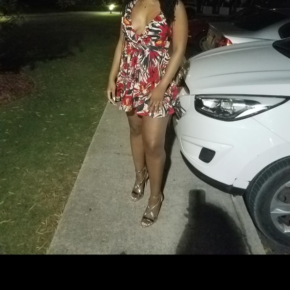 Vince Camuto Devin Sandal - Picture 6 of 8